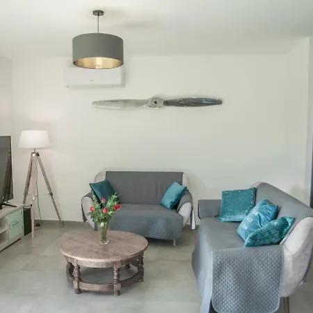 La Holiday home Six-Fours-les-Plages